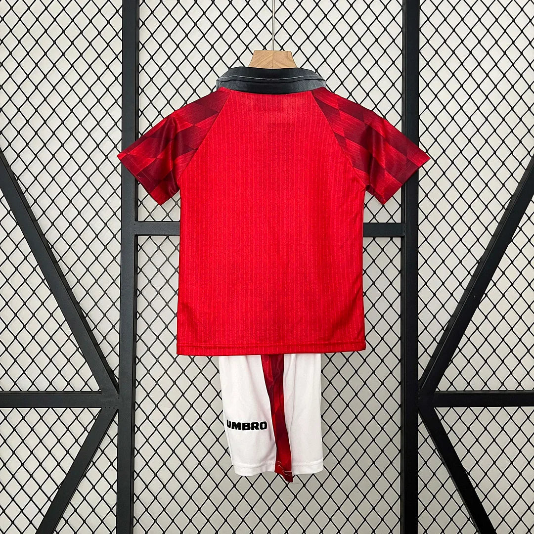 Manchester United Home 1996/97 Kids Size